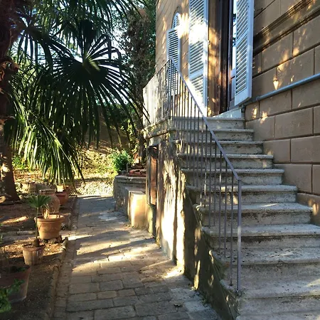 Relais La Corte Dei Cavalieri Bed and Breakfast 4*